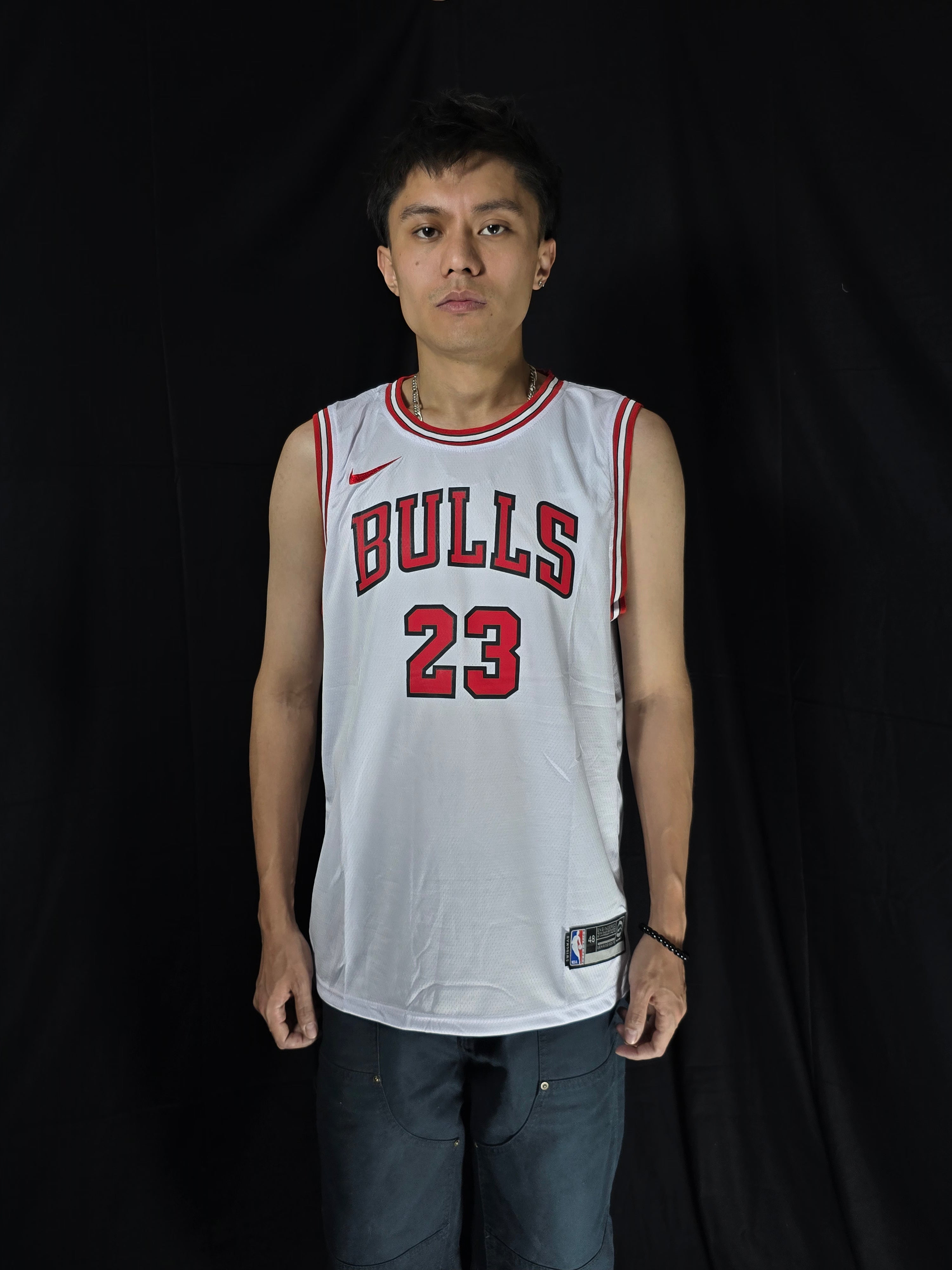 Chicago Bulls Jersey Set – White Edition (With Shorts, Back Printed)