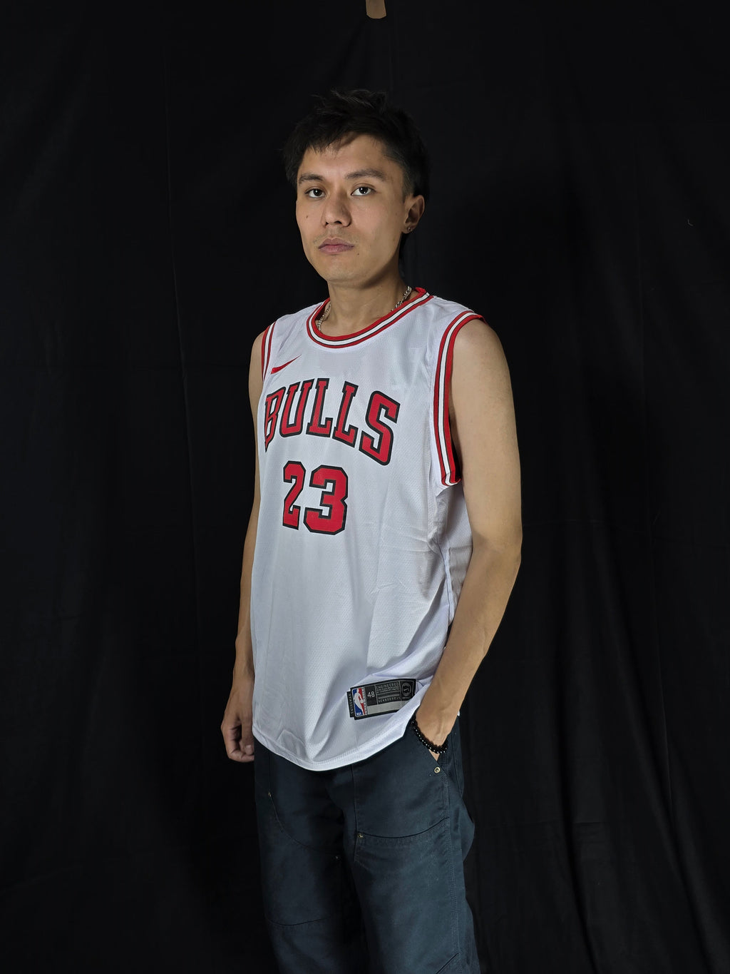 Chicago Bulls Jersey Set – White Edition (With Shorts, Back Printed)